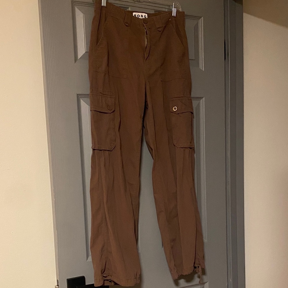 S.O.N.G. size 7 or size 28 100% cotton brown mocha mousse cargo pants